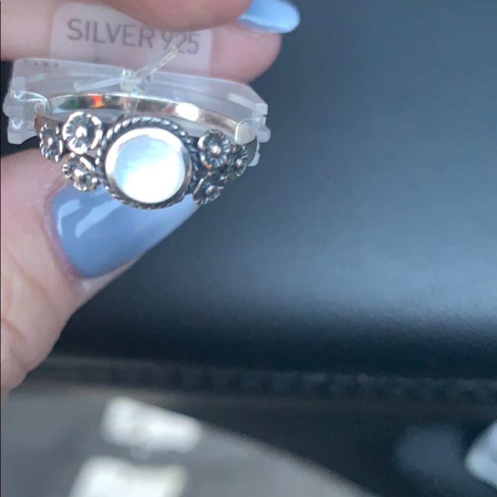 Silver Ring - Picture 3 of 5